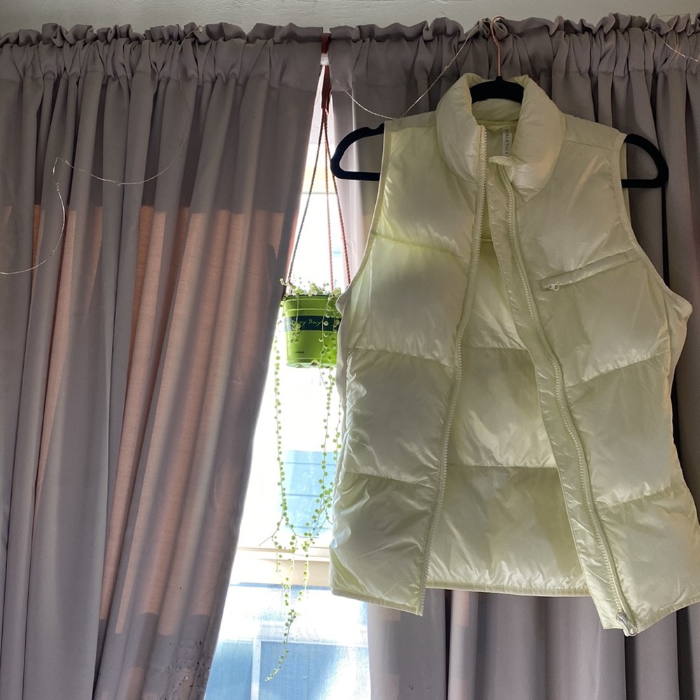 YELLOW puffer vest